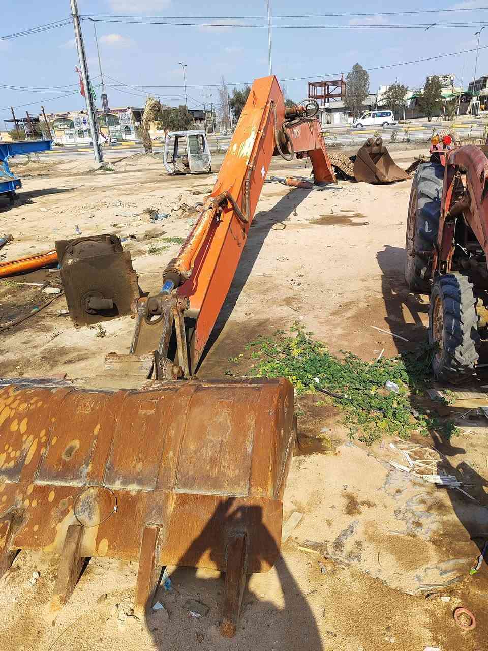 اللهم صل على محمد وال محمد للبيع اومراوس جب ياباني اصلي ابولقفل ١٤ متر يرهم على حجم ٢٠٠ و٢١٠ خفيف على الحفاره حياهم الله الشرايه الطيبين العنوان كربلاء المقدسه شارع كربلاء نجف تلفون ***********
