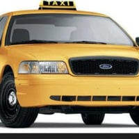 متوفر تكسي لكل المناطق داخل بغداد ومحافضات 07881697635  بي واتس اب وخا...