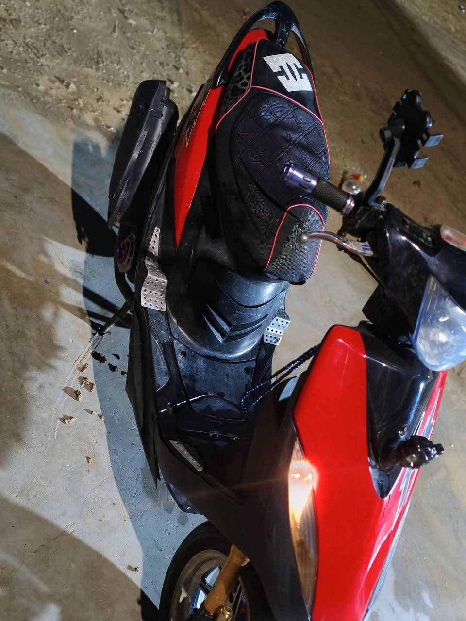 السلام عليكم دراجة للبيع ماكس عدله بوشه 49 بلادي مكاني ديالى بعقوبة *********** سعر خاص
