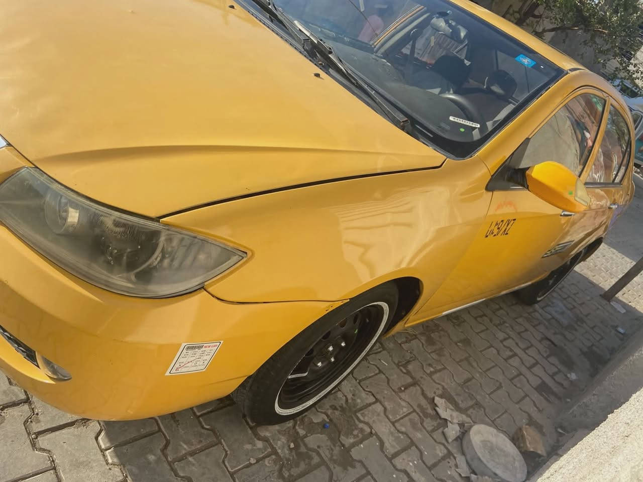 ليفان 620 موديل 11
السياره بدون ضربه بيهه تعمر خياسات بس صبغ مكانات ابيع حزام 
السياره ب اسمنه
محرك كورلا كير عادي
***********
السياره نقصهه بس تبريد 
رقم بغداد مكاني بغداد
السعر38
ترهم مراوس
