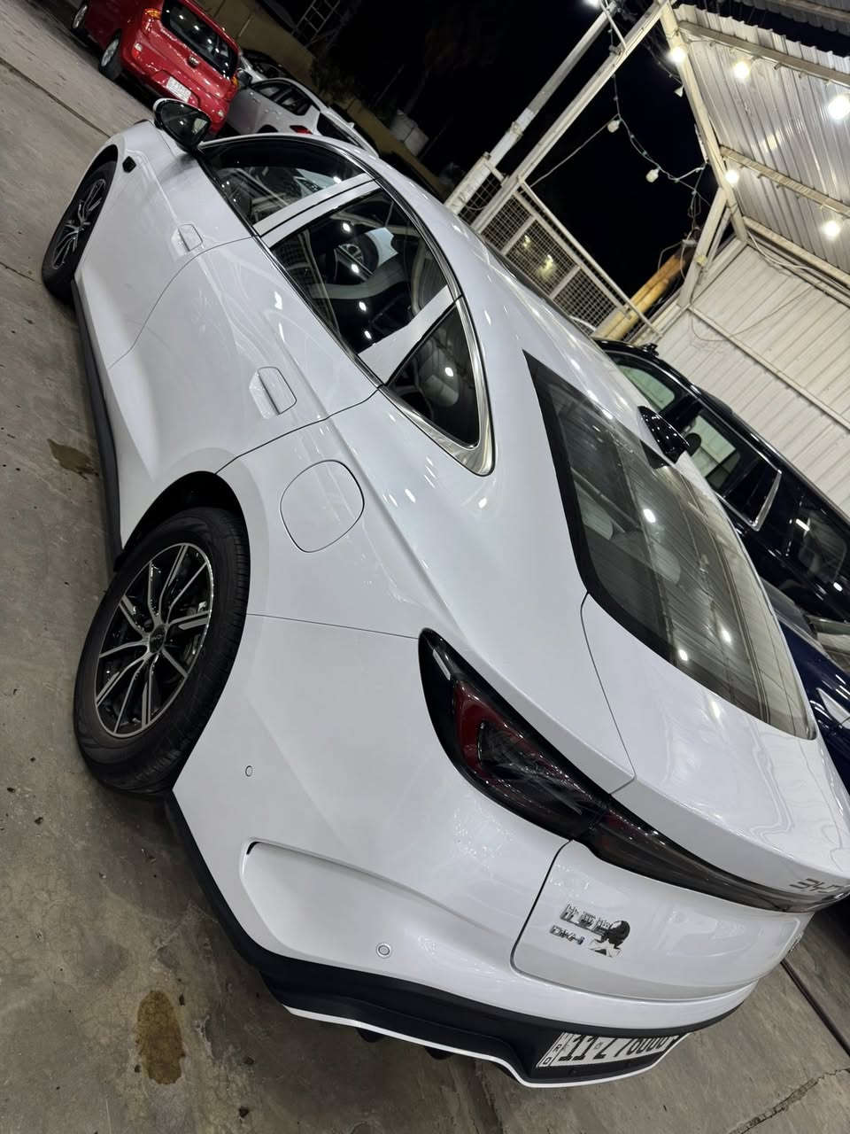 🚗 للبيع
BYD سيل 6 –  2025
BYD Seal 6 – 2025
🌍 –  بغداد – الكريعات  

•   🛣️  المسافة المقطوعة    - 6000

رقم الهاتف ***********
------------------------------------------------------------ 
✅ المواصفات :

•13 كاميرا

📆 الموديل: 2025
🚘 الممشى: 6000

⚙️ المحرك: 4 سلندر – 1500 سي سي تنفس طبيعي
🛞 الويل: 17 إنج
🌍 الوارد: صيني
🛡️ الحالة: مكفولة
• قير أوتوماتيك
• نظام اقتصادي عملي
• شاشة وسطية تاتش
• Apple CarPlay & Android Auto
• Bluetooth / USB
• كاميرا خلفية
• حساسات خلفية
• تحكم ستيرن
• مثبت سرعة
• تكييف أوتوماتيك
• زجاج كهرباء
• مرايا كهرباء
• أنوار LED أمامية وخلفية
• لايتات نهارية DRL
• نظام الثبات الإلكتروني ESP
• مانع الانزلاق
• مساعد صعود المرتفعات
• مساعد نزول المنحدرات
• قفل مركزي + إنذار
• جنوط ألمنيوم 17 إنج
سبير خلفي

#للبيع #سيارات_للبيع #سيارات #بغداد_سيل
