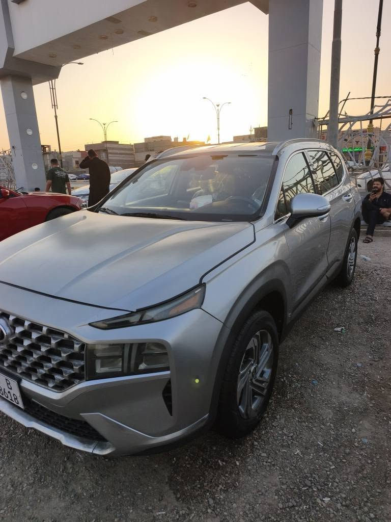 السلام عليكم 
سنتافيا موديل 2023
حادثها جاملغ وبنيد 180 وبيها مجال 
مكلف بل نشر ***********
بيع مستعجل مكلف بل نشر السياره جاهزه واحلا من الصور
