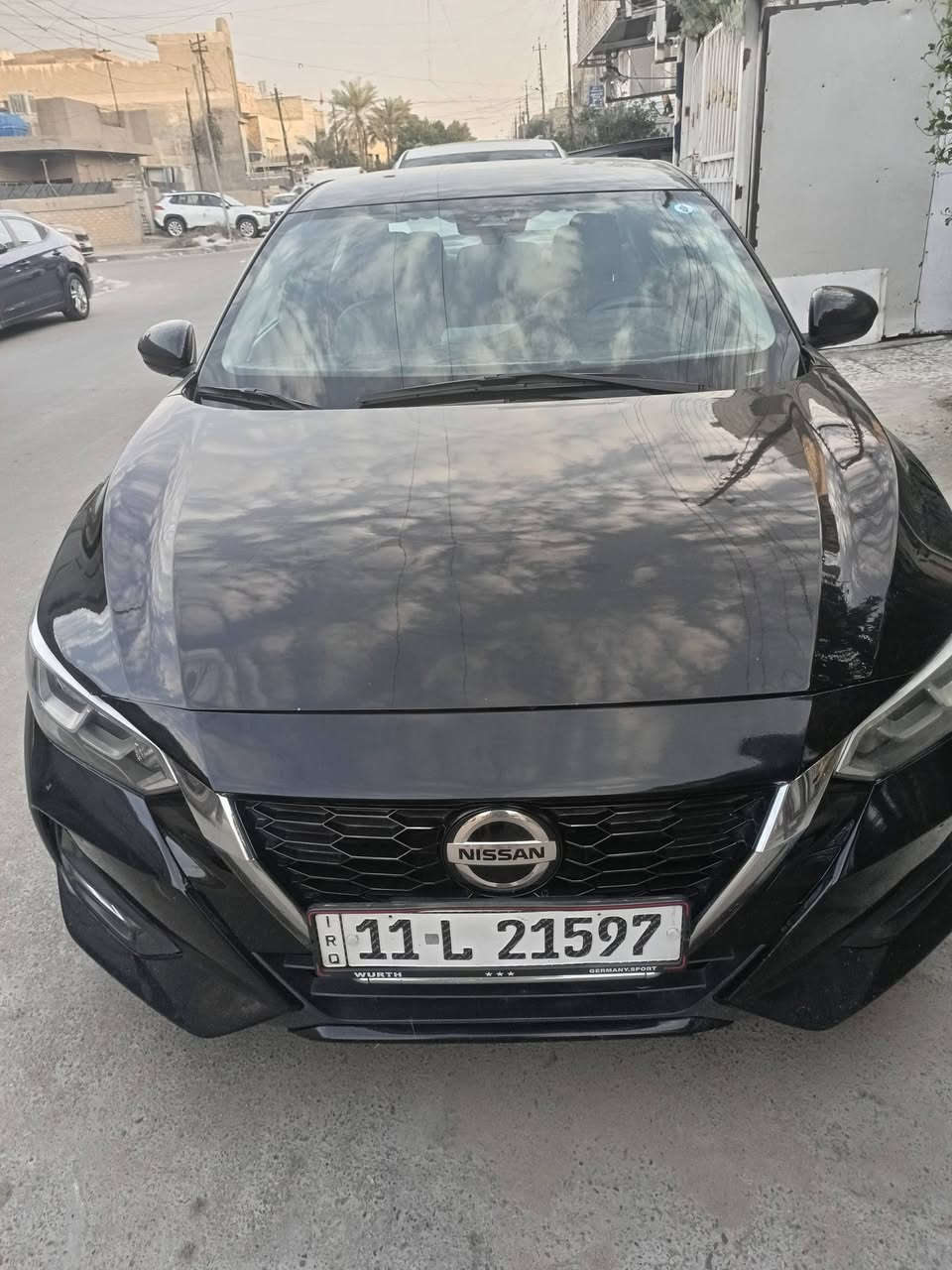 نيسان سنترا 2023 وارد امريكي  المواصفات معروفه s  مكينه 2000صور الحادث موجوده ويه الصور سياره جديده مبدل بنيد فقط ،، وحلوه ،،،بيع 128. مراوس شعندك راسلني ***********
