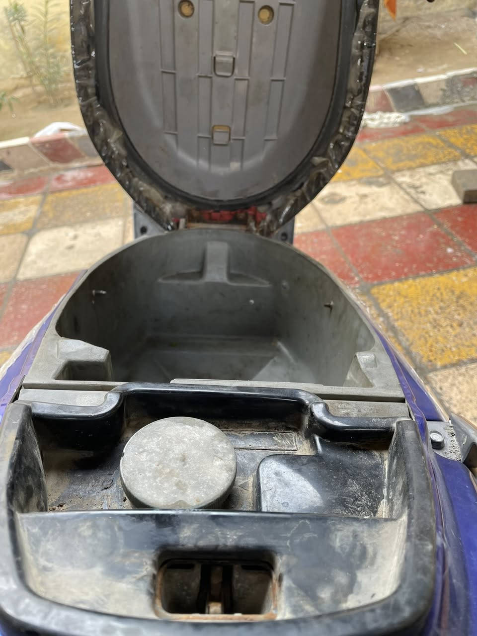 السلام عليكم دراجه اكزز للبيع. دراجه كهربائيات  كله شغاله سلف وهندر نكره وحده مكينه ناعمه بيه شلعه شك لكاع. بيه دسك امامي تواير جدد ومعتاز وريد أبيع مستعجل على بيعته ٣٥٠وبيها مجال للشراي مكاني بصره خمسميل رقمي***********
