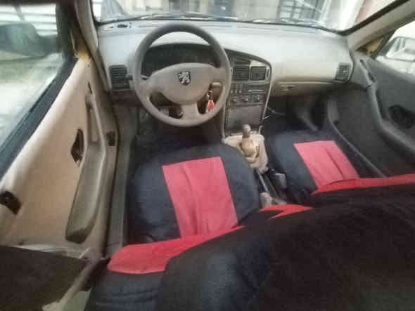 السلام عليكم  بيجو 405 محدثه بارص 2010 سياره جاهزه مكينه جديد حداديه جديده كهربائيات كلها شغاله تخم تاير جديد رقم بغداد تستلم امصفر ورقم جديد انكليزي السعر 25 وبيه مجال قليل الاتصال *********** بي واتساب مكانه بابل الهاشميه
