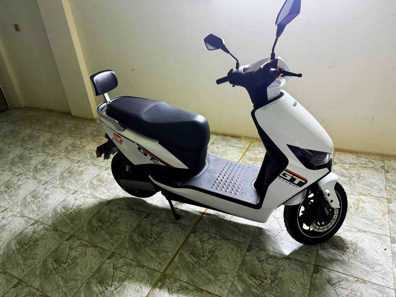 موطور GT20  YADEA فول مستخدم  4 اشهر فقط نضيف ماشي   3000kmباقي مواصفات خاص 
رقم هاتف*********** السعر خاص 🔥🔥
