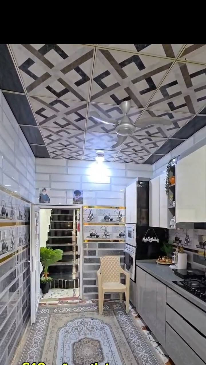 بيت طابقين بناء حديث للبيع نصف قطعه ١٠٦
قبله حي الشهداء البيت باسمي طابقين
إذا اكو مراوس أفضل لكن بشرط في منطقه القبله
وانطي فرق ماكو مشكله السعر خاص
الاستفسار الاتصال 
***********
