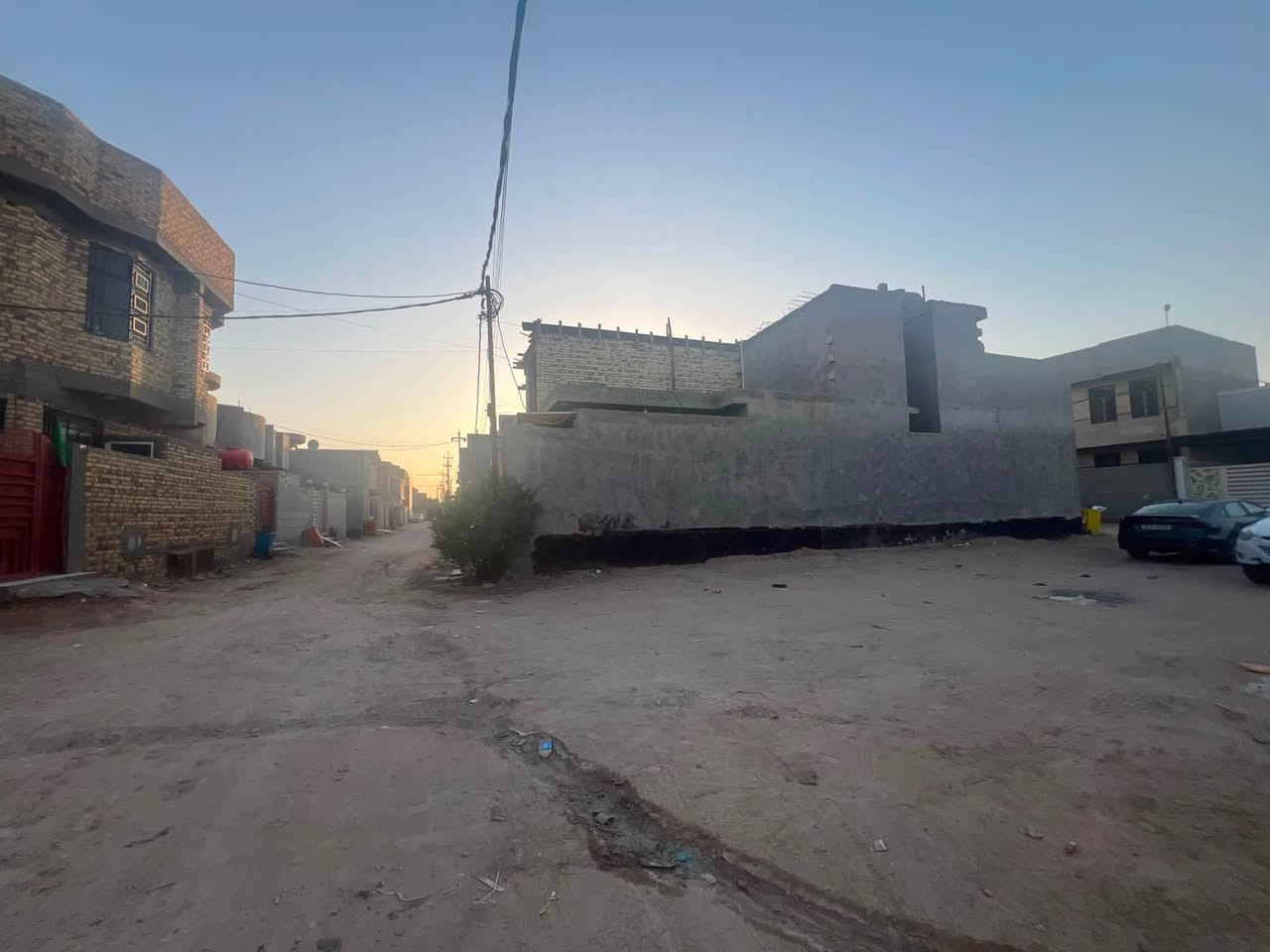 قطعه للبيع المساحه 200متر طابو زراعي موقع حي مثنى للاستفسار الاتصال على الارقام التاليه ‭***********‬ ***********
