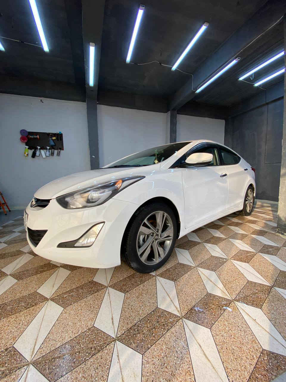 سياره الالنتره للبيع 2016 فول موصفات السياره جديده
ومكفوله بيه بس الدوسه صبغ بس 
محرك وكير جدد محركها 1800 
السياره فول موصفات فتحه ومري شفط وحساسات كامله وجديده  رقم بغداد انكليزي السياره ماشيه (100) الف 
مكانها بابل الحله 
*********** 
السعر  143
