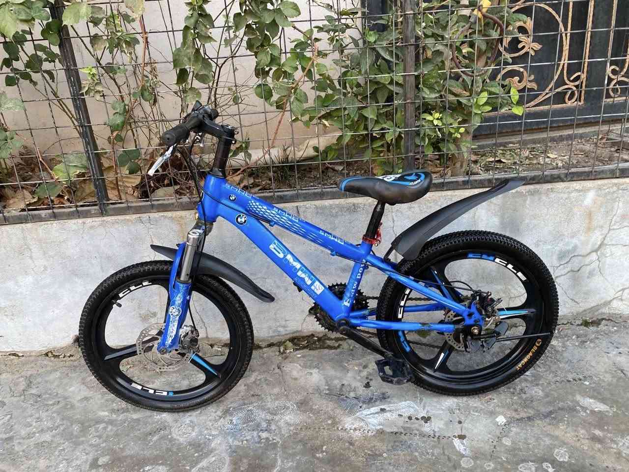 ئەم پاسکیلە بۆ فرۆشتن قیاسی ۲٠ ییە زۆر زۆر تازەو جوانە حسابی لۆکی بۆ بکە ۷ گێڕە ئیستۆپی دیسکە ماشەی دەبڵە تایەی تازەیە هەموو گیانی بەشەرت هیچ عەیبێکی نییە 
سلێمانی بەکرەجۆ
٠۷۷٠۹٥۹٥۷٥۸


**إذا كنت صاحب هذا الإعلان وتريد حذفه لأي سبب، رجاءا أرسل رسالة إلى الدعم الفني**