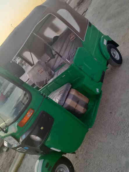 السلام عليكم تكتك للبيع كفاله عامه موديل 21شهر 12رقم وسنويه تحويل ثاني يوم العنوان بغداد ***********
