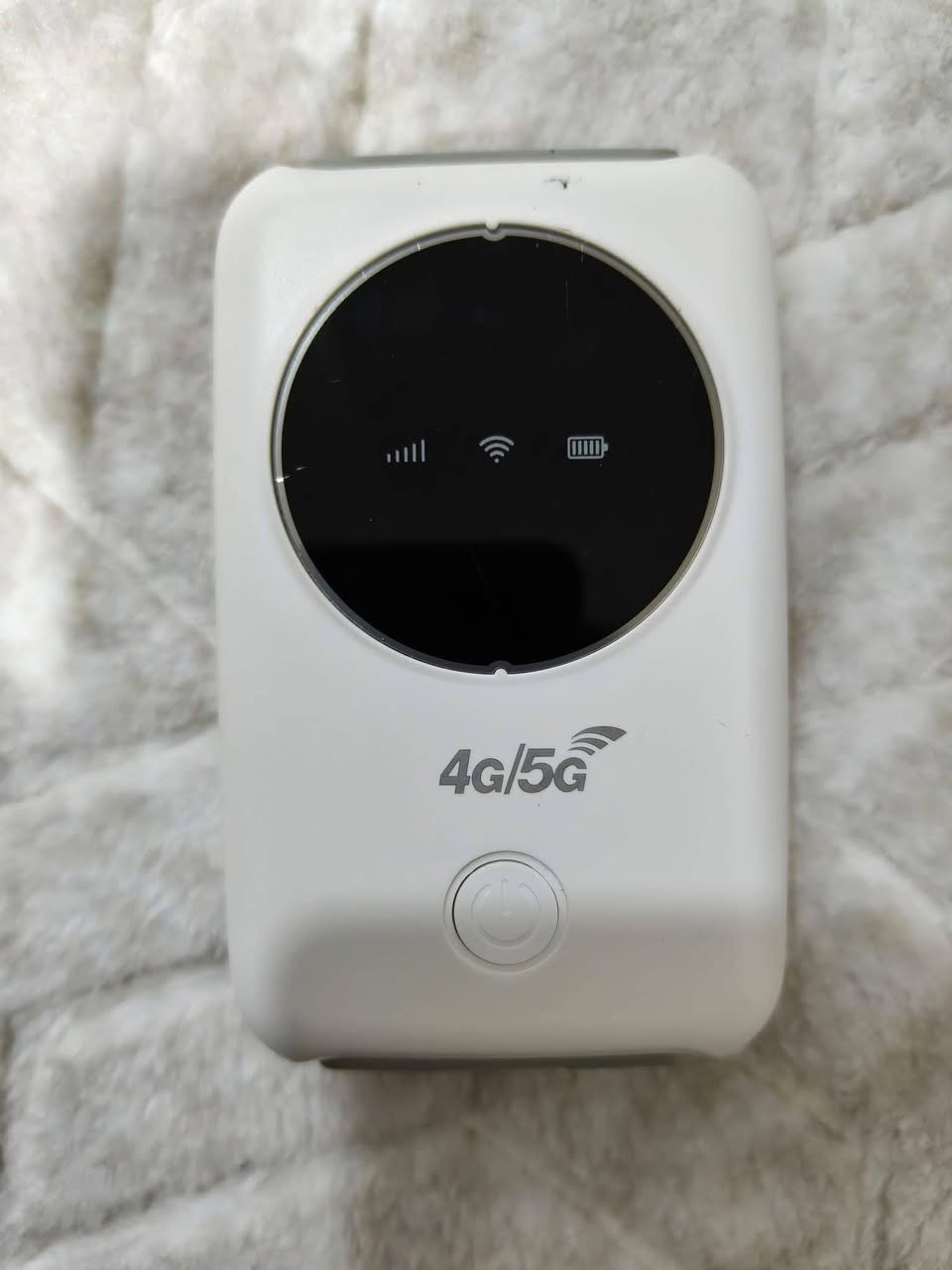 ئەو مەوادانەم هەیە هەمووی بەیەکەوە ئەفرۆشم
بە تاک نایفرۆشم گەر موشتەری نامە بنێرە لە واتسئاپ لەخزمەتام

***********
