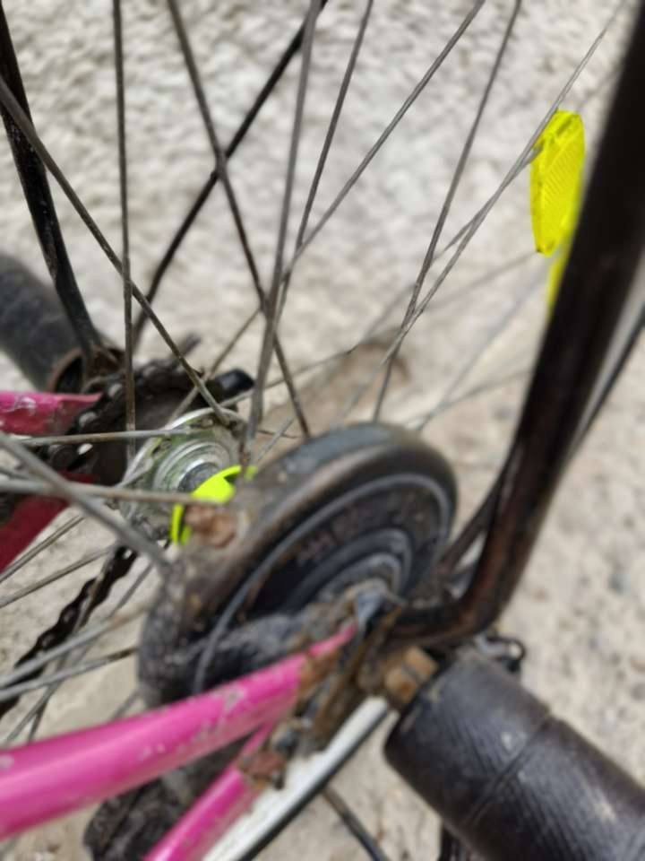 سلام عليكم باسكل بناتي البيع لون وردي سعر بدون غراض 75وبي مجال وبي جرده صغير واذا ويه الغراض ب100 الغراض 18فسفوره36كصبه وكوب شمسيه وشمسيه وست حمالات وكاسحه  وستان نص وب80بس الحمالات ووالفسفورات وطياريه ملاحضه الجاملغ الاصلي مكسور الوره وموجد والامامي كلسي مابي اطيك جاملغ جديد اسود وقطعه مصبوغه هو سكان


**إذا كنت صاحب هذا الإعلان وتريد حذفه لأي سبب، رجاءا أرسل رسالة إلى الدعم الفني**