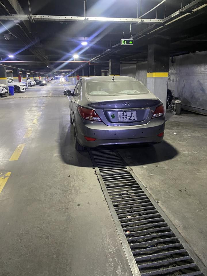 سلام عليكم

اكسنت 2016خليجي الشركه العامه 

ماشيه 95 الف حقيقي عل فحص

مكينه 1600دوش

اشاير مري 

لايت ماطور

تحكم ستيرن جهتين

ايكو 

ويل كب كروم

حساسات خلفيه

شاشه اندرويد اوتو و ابل كار بلي وكامره خلفيه

يدات نيكل 

السياره كامله مابيها اي نقص صدر قبل شهر سويته 

تخم تاير اقل الشهر 

التبريد هاذه الموسم بدلت منضومه تبريدها ثلج كذالك التدفئه 

دهن كير بدلته بل وكاله يم ابو جعفر المنصور

باتري و ادامه كامله مجاول جدد اول بارحه شادهن بلكات جدد السياره درهم متصرف عليها الله شاهد تجي تشوفها  بعينك 

رقم بغداد انكليزي سنويه وهزه جديده و السياره ب اسمي شخصياً

سونار مرفق بيها نص الباب صبغ وحاليا بي جلاح لئن راشينه كلير  اني ابيع الباب كله 

وبيها بارد بسيط بصفحه السايق و السونار مرفق

كير مكينه صدر تبريد كفاله من الفتح كذالك 
 سعرها حلو بلعافيه عل ياخذها سياره جاهزه من كل النواحي 

***********

بغداد الاعلام
