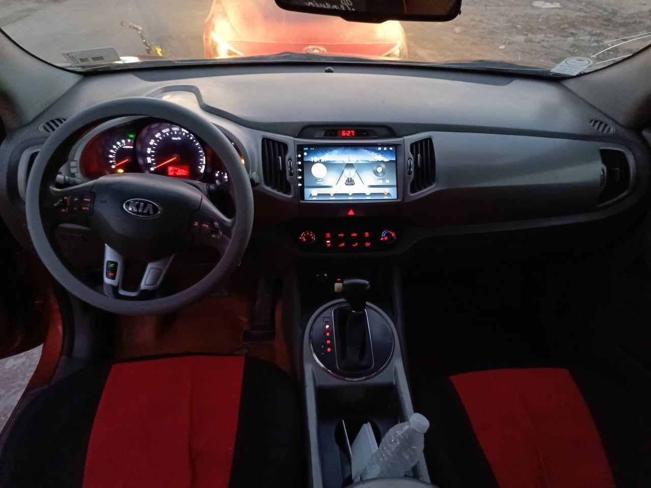 سلام عليكم كيه سبورتج خليجي موديل 2014 بسمي مداور ثاني يوم بيه ضربه خفيف مقده البنيد بدون دواخل   مكينه كير حداديه تبريد كهربأيات كله جاهزه رقم مميز  طخم تاير  جاهزه سياره سعر 133 وبيه مجال للشراي مكان ناصريه مركز تصال ‏‪***********‬‏
