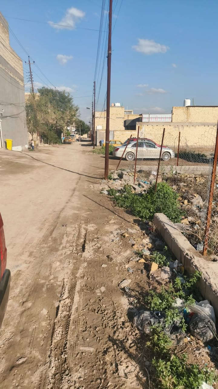 ياالله 
السلام عليكم 
قطعه ارض 260 متر واجهه 10ونزال 26 
السريدات القديمه المربع الثالث 
خدمات كامل ماء مجاري كهرباء وعن قريب التبليط 
سند 25 تحويل بسم المشتري المكاتبه مع صاحب الارض
السعر 60 وبيهه مجال للاستفسار ***********
