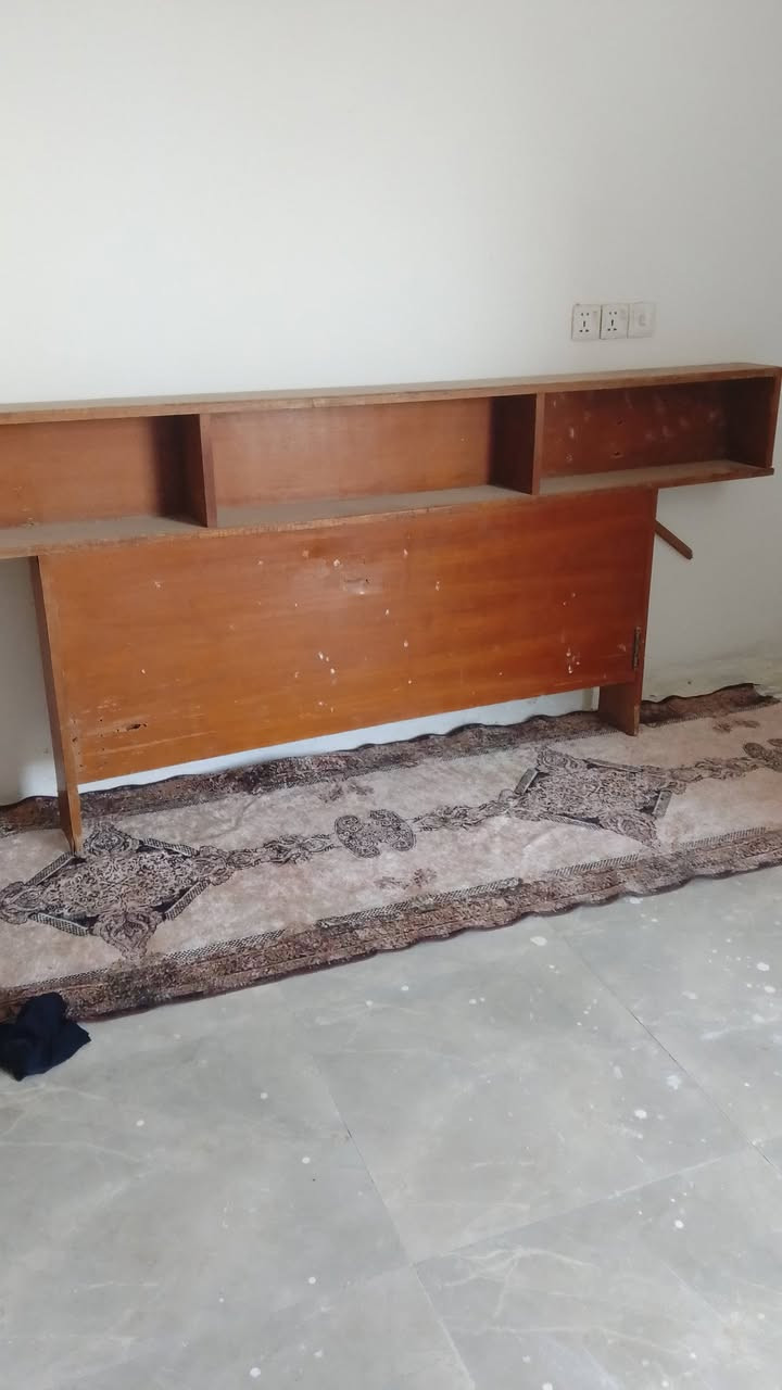 غرفه نقصها بس  تخته جرباي  150 ام الخمسه


**إذا كنت صاحب هذا الإعلان وتريد حذفه لأي سبب، رجاءا أرسل رسالة إلى الدعم الفني**