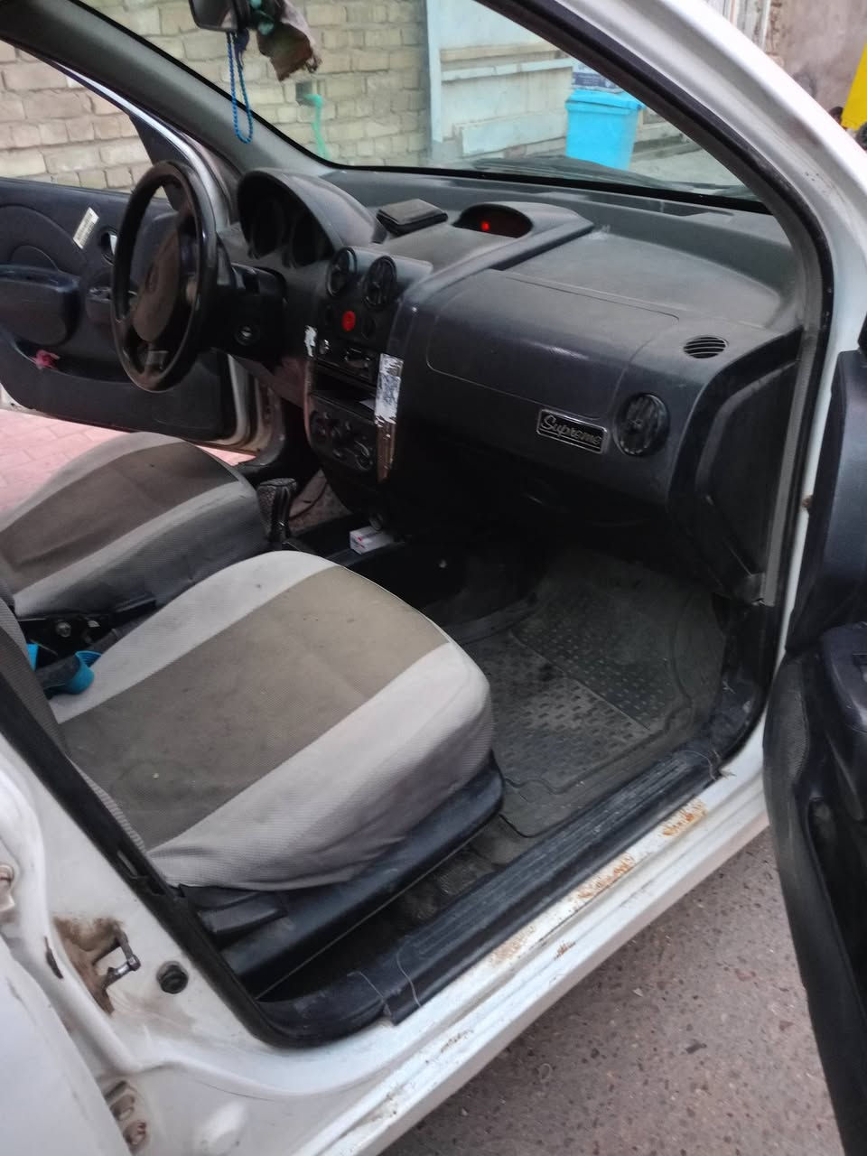 السلام عليكم
سياره نوع أفيو موديل 2006خليجي محرك 1600كير اوتوماتيك  محرك جديد سنوني شاده حداديه نص عمر اطارات زينه كهربائيات كله شغاله تبريد عوزه بس غاز سنويه باسمنه السنه نفذت رقم كربلاء ألماني السعر ب35 وبي مجال للتواصل على الرقم ***********مامتواجد على الفيس المكان كربلاء المقدسه
