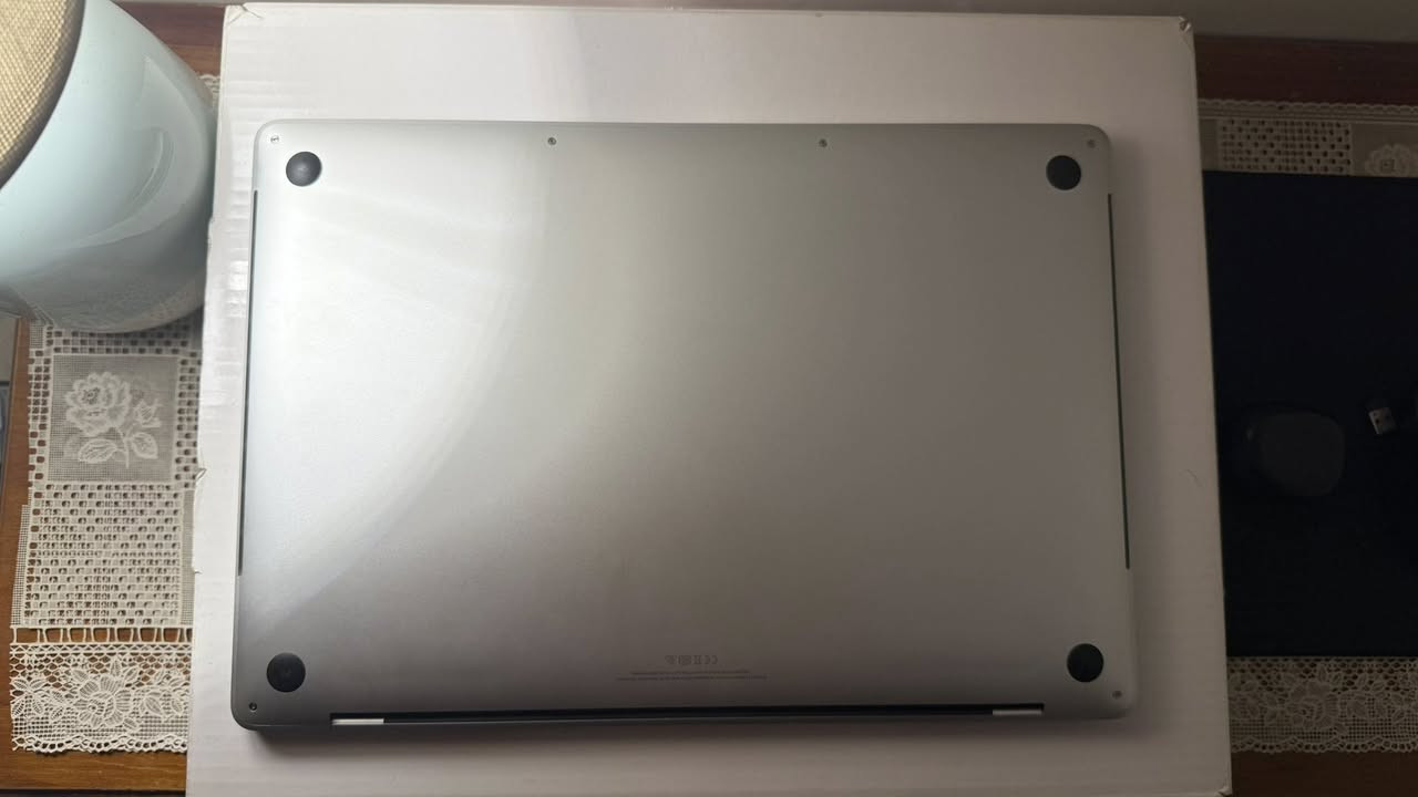 Macbook pro 2019
Core i9
Amd 5500 4gb
1 TB Hard
16 GB Ram
Battery: Normal 
الجهاز نظيف كامل ملحقات شاحن والكارتونه
السعر خاص او على الواتس
***********
