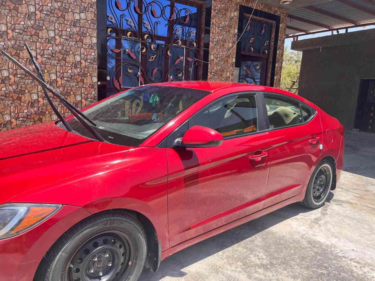 النترا ٢٠١٧ 
السيارة نظيفة جداً 
السيارة باسمي تحويل 
كير ومكينة وحدادية على ايدي مضبوطة 
رقمها بغداد عربي 
السونار مرفق بالصور
سعرها ١٣٠ وبيها مجال 
للتواصل ***********
واتساب *********** الهندية, كربلاء
