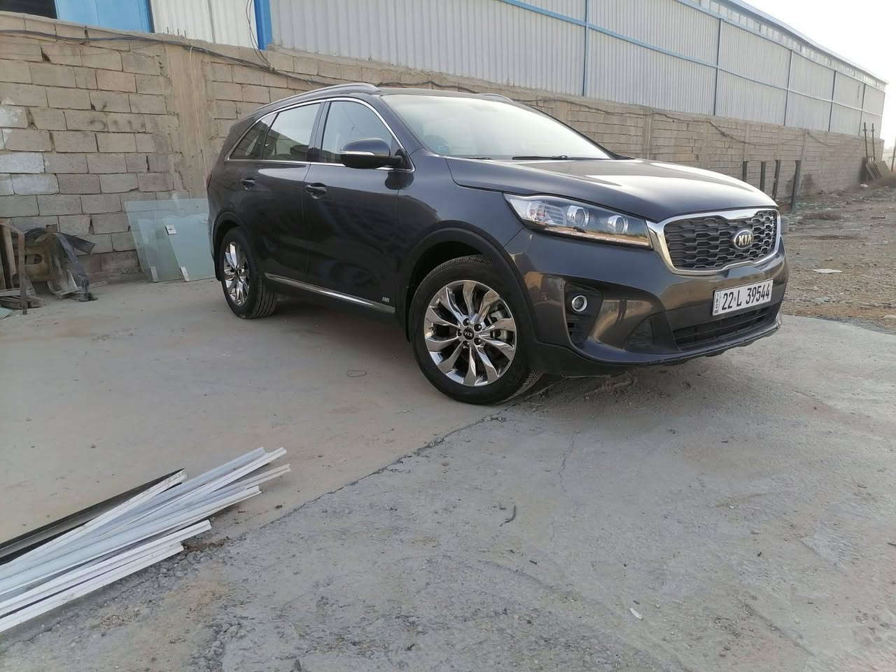 السلام عليكم للبيع سورنتو 2020 خليجي كفاله عامه من حادث وصبغ وبارد كفاله من الصبغ حتى الدعامات محرك 6 سلندر 7 راكب 3 قطع تبريد رقم اربيل بااسمي تحويل أو وكاله مضمون السعر 245 وبيه مجال الشراي يتصل ممتواجد على النت مكان السياره بابل المسيب ***********
