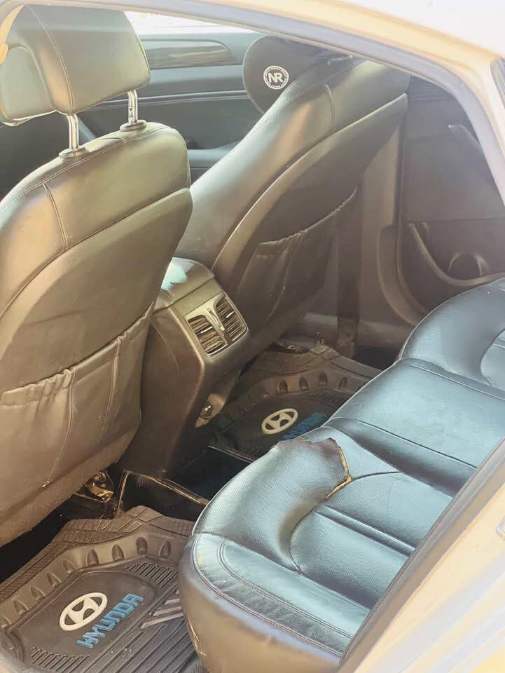 سلام عليكم
هيونداي سوناتا 2015 فول مواصفات

رادار جانبي

نقاط عمياء 

كشنات تدفه وتبريد وتحكمات كهرباء

كشنات جلد 

شاشه لمس لجبيره كامره خلفيه

بصمات عدد٢

رقم بغداد لجديد وبأسمي

حساسات خلفيه 

دبل اكزوز

يدات نيكل بلادي

لايت زنون بلادي 

اشاير بلمري

بنورما لجبيره

سقف اسود 

بصمات بيبان + ترحيب عند الاقتراب من لسياره

ويل قياس ١٧

تخم وياله وتايرات جديده

محرك دوش ٢٥٠٠ لمرغوب

لسياره خليجي مكفوله كفاله عامه

لسعر ١٧٥ وبي مجال للشراي 

للاستفسار اتصال او واتساب 

***********
