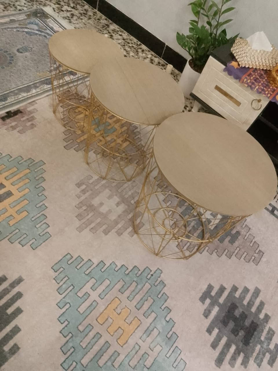 السلام عليكم حبايب عندي هذني طبلات جديدات ويخبلن اي ضرر مابيهن  اريدهن ٥٠ وبيهن مجال  خشاب وقاعده حديد ذهبي نفس الصوره بالضبط مكاني حي البساتين


**إذا كنت صاحب هذا الإعلان وتريد حذفه لأي سبب، رجاءا أرسل رسالة إلى الدعم الفني**