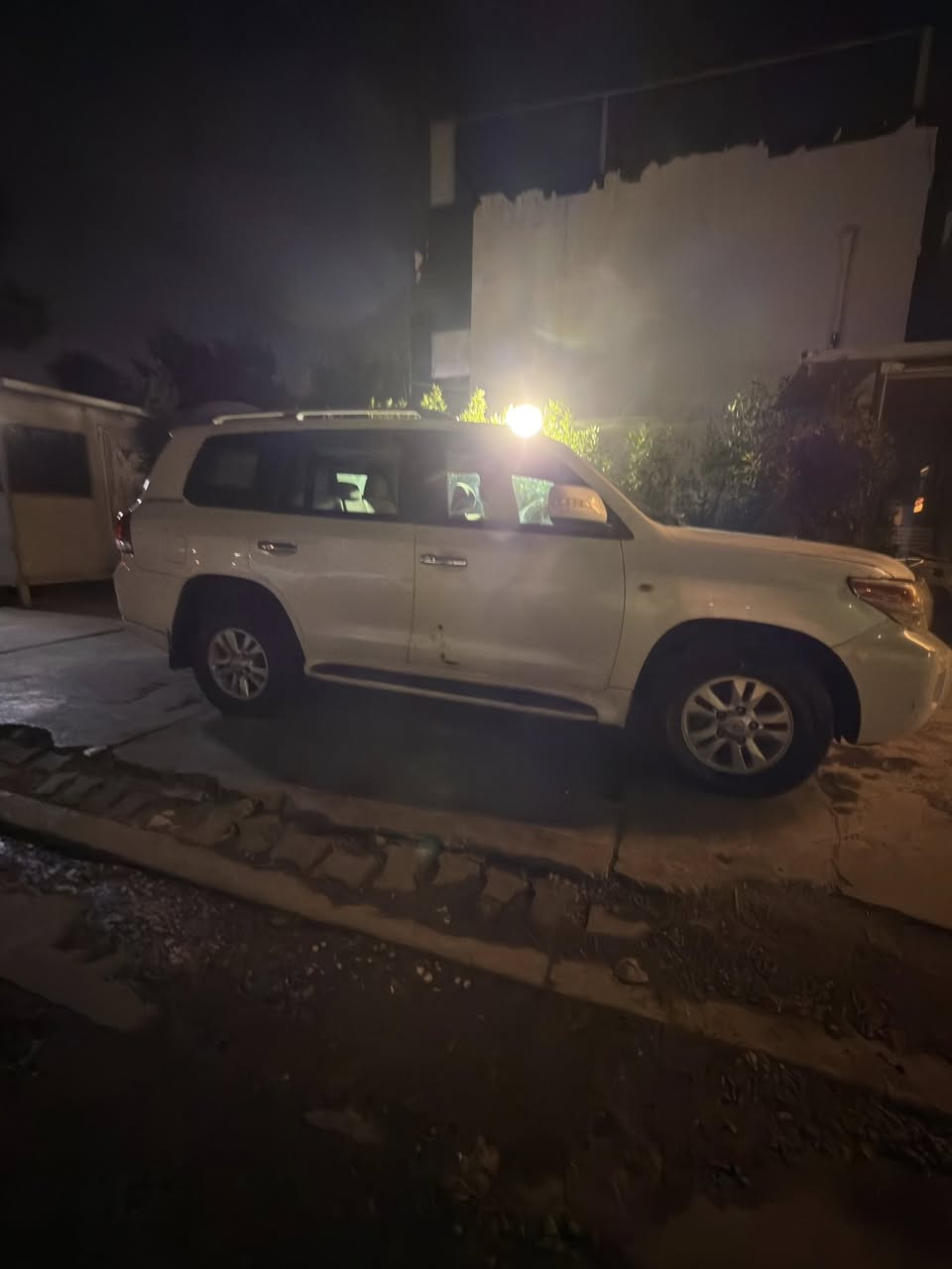 لاندكروز ٢٠١١ مصفحه رقم اربيل تحويل مباشر مذكور بالسنويه درع   السياره كاز مكينه جديده فئه السياره موجوده بغداد للاستفسار هـ *********** واتساب
