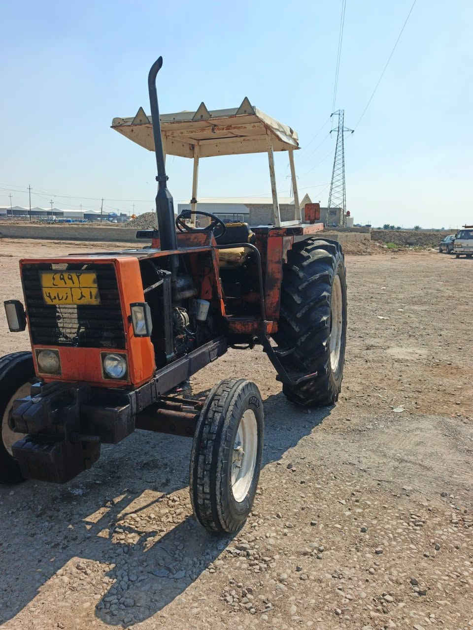 السلام عليكم مكينه فيات موديل 81 مكينه  رقم سنويه واسط تحويل مباشر مكينه كير واكسن كفاله عامه وضع الشركه ماكينه جاهزه للكراب مكان الماكينه واسط زبيديه وسعرها على الاتصال ***********
