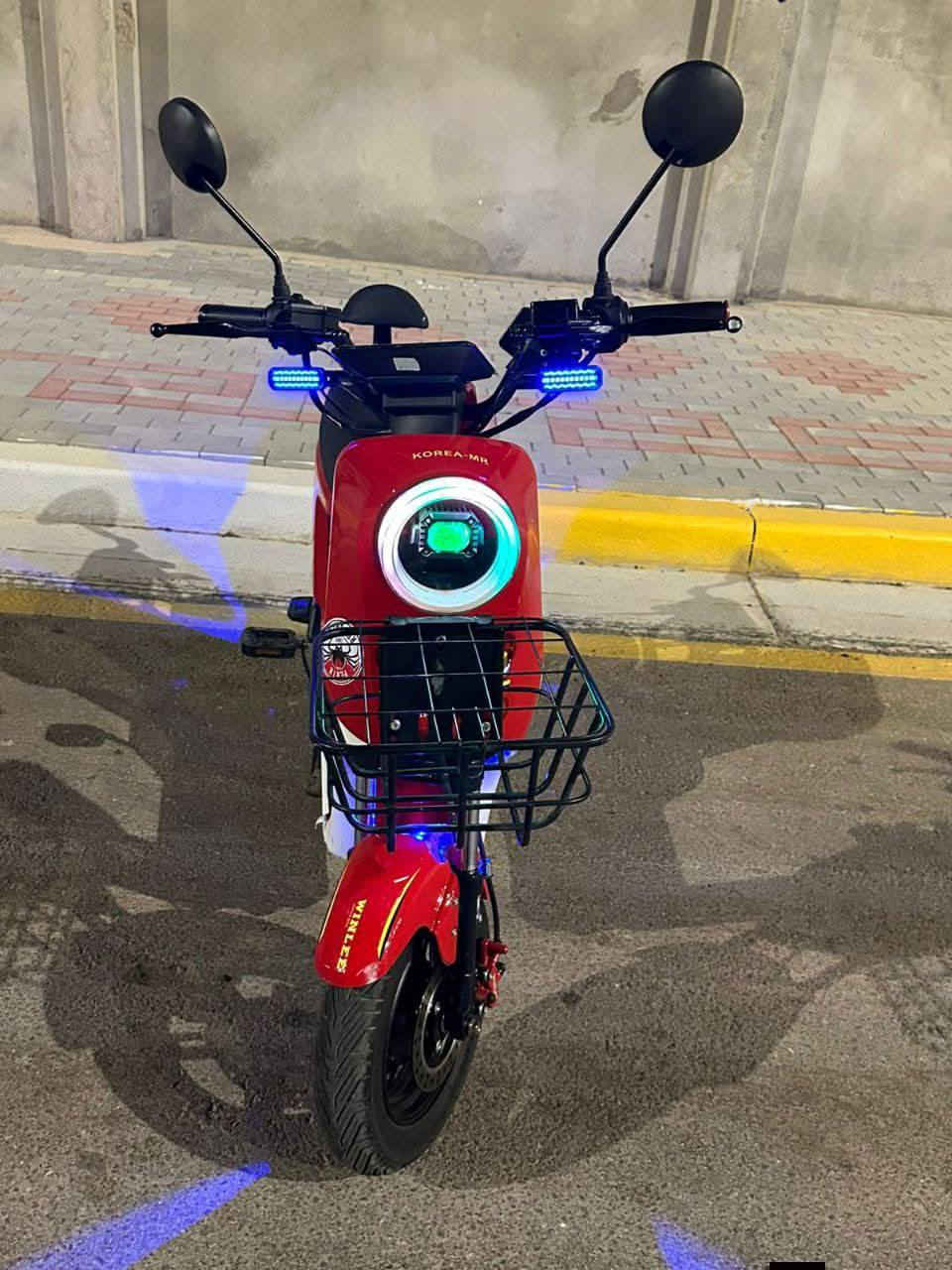 السلام عليكم ورحمة الله وبركاته
دراجه شحن نوع R9 للبيع 2025
المواصفات
دبل اشاره 
لايت زنون عالي ناصي
بلوتوث
وتشغيل عن بعد بصمه وكارت وسويج
الملف 1800W بالشاشه تقره99 حقيقي 70 
بطارياته جدد ما صار شهرين من شديتهن 
الدراجه مزوده بطاريات 36 امبير يعني تمشيك 60 كيلو عل سرعه ال2
وبيه نضام البارك ورجوع للخلف 
وهواي مواصفات وبي جاملغ رياضي
الدراجه صارله 3 اشهر من طالعه من المعرض 
السعر 390  وبي مجال ملاحضه الفابلون فقط للجماليه مابي اي شخط مستعجل عله بيعته
 عنوان كربلاء حي الميلاد  *********** وتساب
