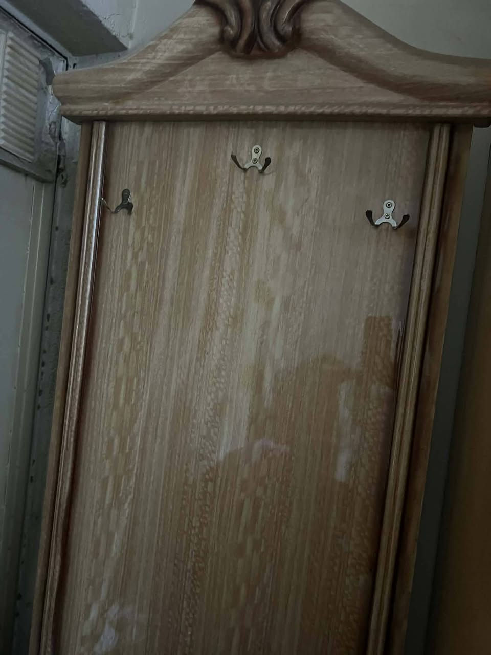 غراض منزلية للبيع حي العامل شارع ٧ نيسان غرفة نوم اخت جديد ٤٠٠ الف مبردة ١٥٠ الف كاونتر ٢٠٠ الف مكيف ٢٠٠ الف ***********
