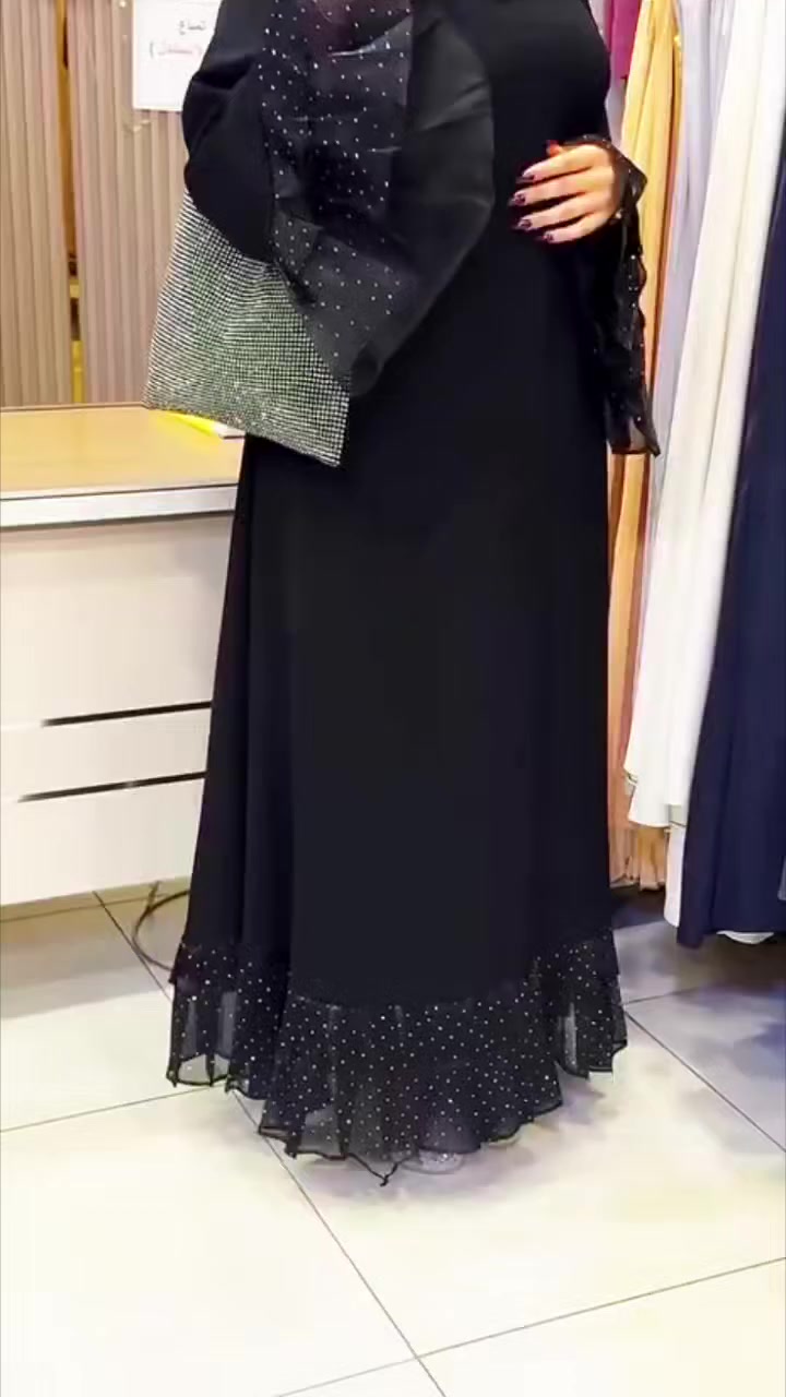 عباية بهالهيبة والسواد ميتكرر 🖤

أناقة هادئة بتفاصيل راقية ♣️
عباية خامة القماش كريب فاخر ولمسة شيفون منقط بستراس تخلي الإطلالة ملكية بكل خطوة 👑😍 

القياسات / S / M / L / XL / XXL / XXXL / 

🚘يوجد خدمة توصيل لجميع محافظات العراق ٤ الاف🚘


**إذا كنت صاحب هذا الإعلان وتريد حذفه لأي سبب، رجاءا أرسل رسالة إلى الدعم الفني**