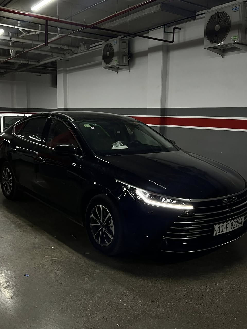 سلام عليكم byd دستروير أسود ملكي 🖤
سيارة كلش حلوة ونضيفة مكفوله من كلشي بس الجهة اليمنه مال راكب بيها طخات بسيطة ومصلحها 

والجاملغ الخلفي ايضاً بيه bdr اثر ضربه بايسكل

الاضافات البيها 
🛑طخم بردات كامل 80,000
🛑شاحنه بدون أيرث شحن سريع 150,000
🛑سبايدر كاربون فايبر 50,000
🛑أرضيات 

ألسيارة كلش حلوة ومعتني كلش بيها 

(((( رايد مراوس بشانجان uni-v ))))
***********
