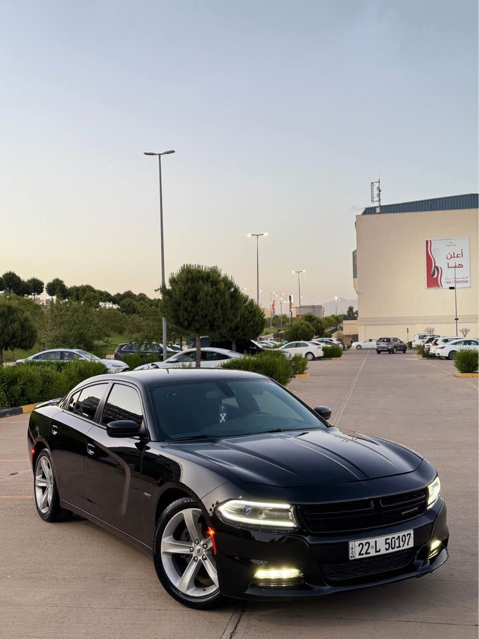 Dodge charger RT 2017
5.7 hemi 

***********

شاشه كبير
كشنات تدفئة 
بصمه
تشغيل عن بعد 
تحكمات ستيرن
تحديد سرعه
شفتات بستيرن
باقي مواصفات معروفه 
سياره دخلت كلين
بيها شبرين كارت ببنيد
بدون دواخل و ارباك
محرك مامفتوح
بسمي
مكاني السليمانيه
سعر196 مجال السليمانية, العراق
