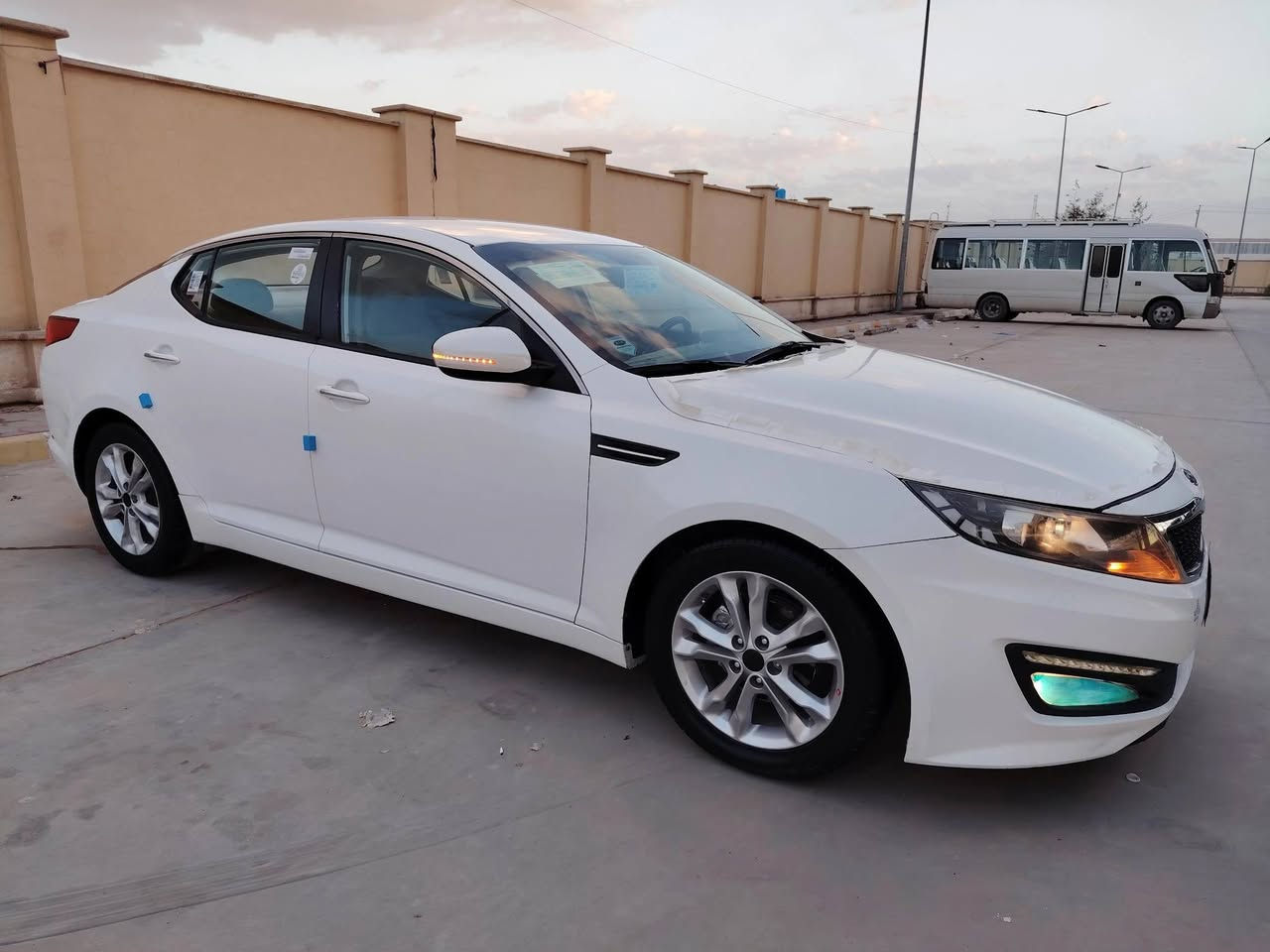 السلام عليكم
كيا اوبتيما خليجي موديل 2014

مكفوله من الضربه والتبديل والصبغ ماعد صبغ قطعه وحده تجميل شرط والباقي كفاله عامه حتى من البارد والشخوط والخياس

محرك 2000 دوش شرط برغي مامفتوح بيه

رقم قادسيه مشروع وطني تحويل مباشر سنويه لغايه 2027

سياره جديده وجاهزه كير ومحرك وحداديه وتبريد تخم تاير جديد

السعر (128) مكان السياره الناصريه مركز
الهاتف ***********
