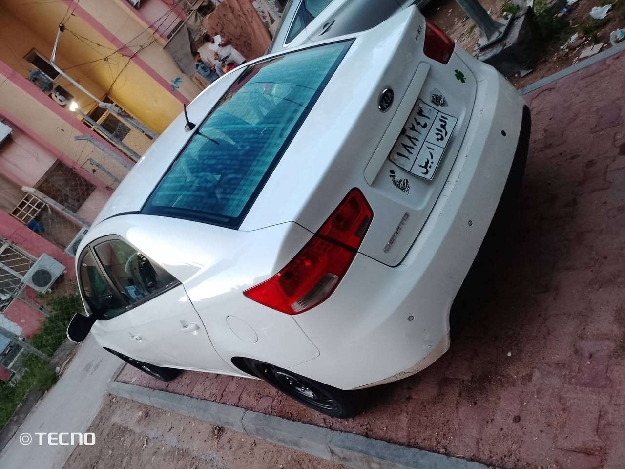 سلام عليكم ورحمه الله وبركاته سيراتو موديل 2011 سياره جاهزه كير مكينه تبريد حداديه كله شراط رقم اربيل وكاله ومداور مشروطات بيه صبغ قطعتين السعر88وبيه مجال للطيبين مكانه نجف الاشرف الرقم ***********
