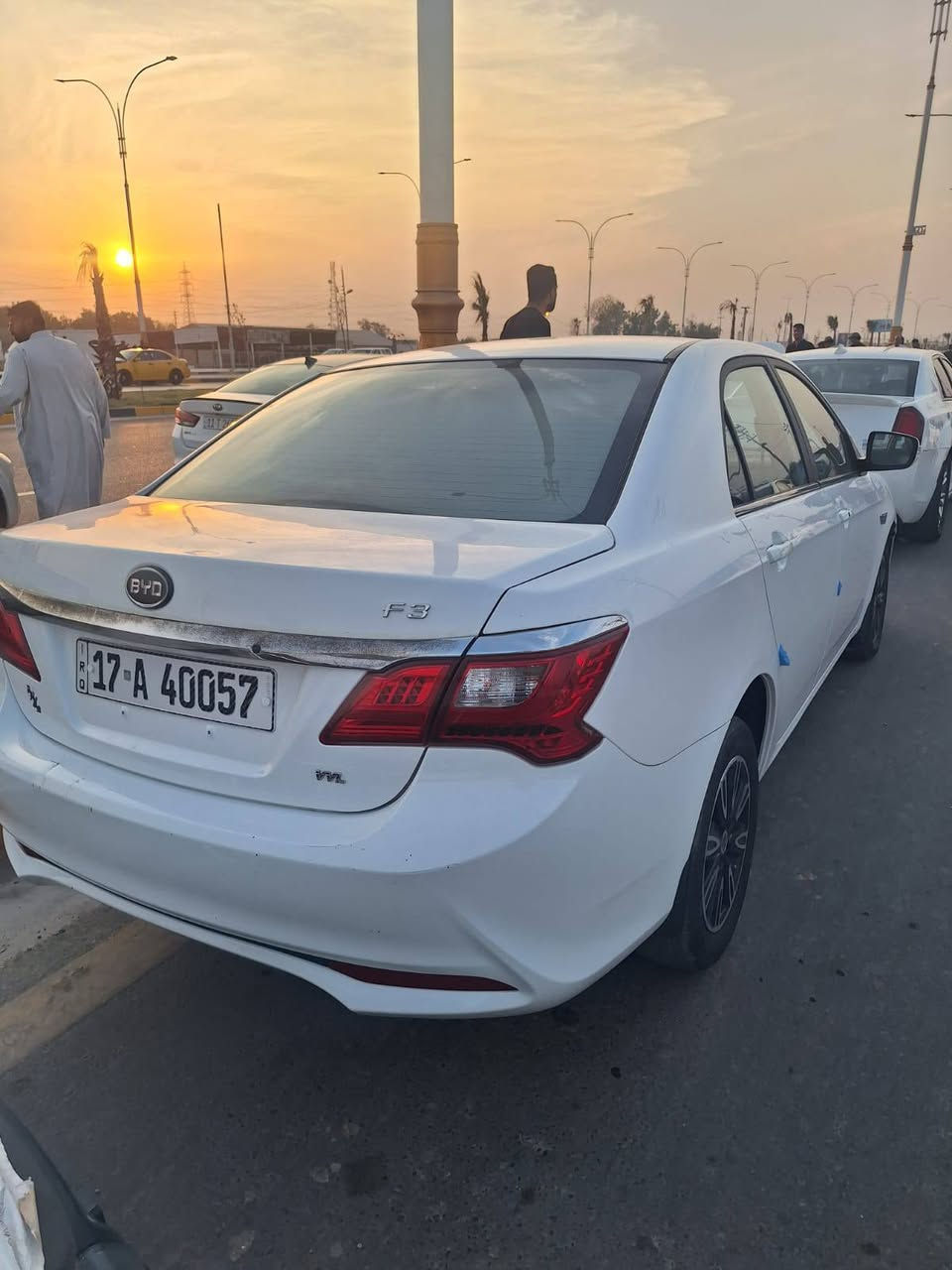 السلام عليكم للبيع او المراوس بي واي دي اف 3 موديل 22 حره باسمي بيها شبر بارد بطرف  البنيد 

السعر 85 
المكان السماوه قضاء الخضر 
***********
