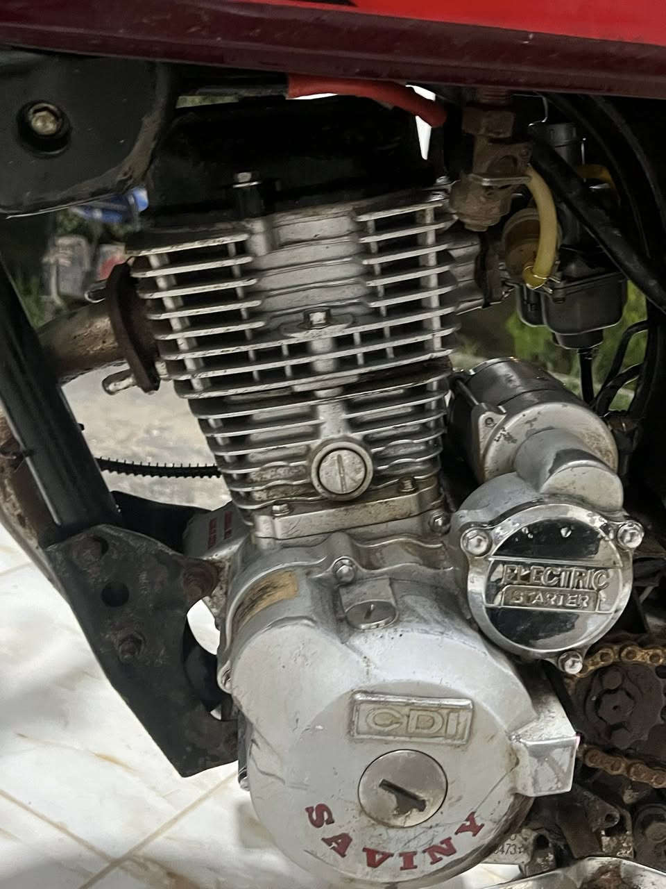 السلام عليكم دراجه سيفان موديل 21الدراجا يرادلها ترتيب بسيط كابريتا جديدا 
السعر 350وبيهامجال حك الجيه مكاني الاسود ***********
