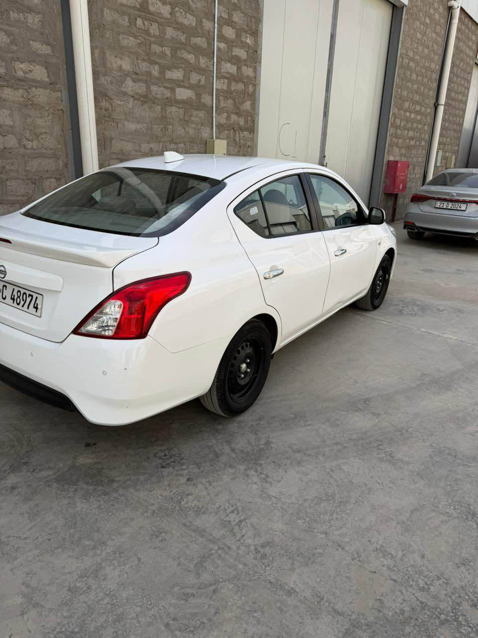 السلام عليكم 

سني هندي 2024 ماشيه 50 بيها بارد جاملغ امامي وباب السائق مخوخ ومعدل يرادله صبغ ربع الباب موجوده صوره الباب مع الصور معروفه مواصفات السني السعر 108 $ وبيها مجال قليل مكانها بغداد شارع فلسطين *********** بغداد, العراق
