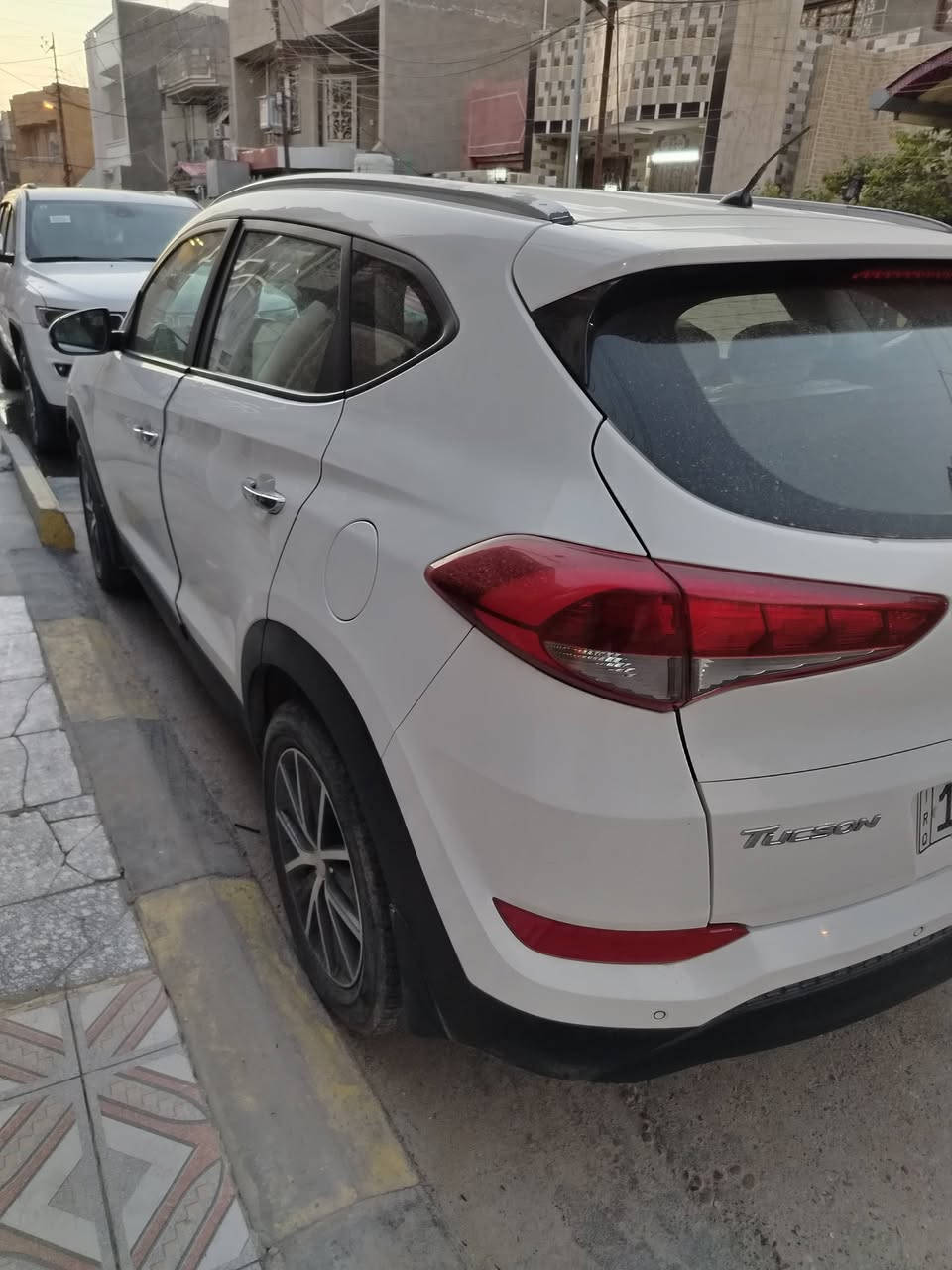 السلام عليكم توسان للبيع موديل ٢٠١٧ محرك ٢٠٠٠ المرغوب او نظيفه او على أيدي كلشي ما تصرف عليهه السياره بيه ٣ قطع السعر 165 او بيه مجال مكان الزعفرانية رقم ***********
