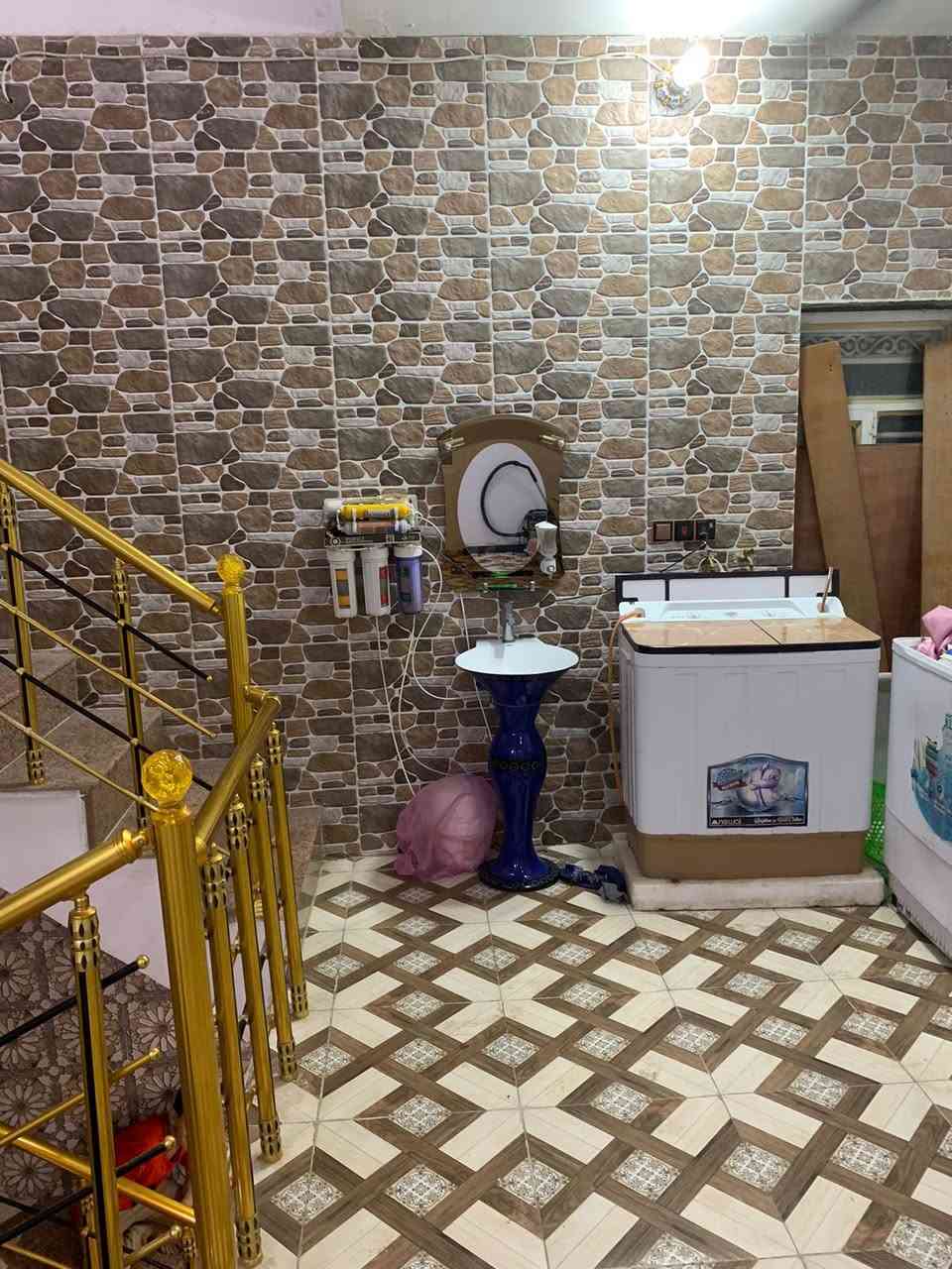 دار للبيع(تم تخفيض السعر)

100م امامي طابقين كونكريت مسلح

عدد غرف نوم  3
مع صالة عدد 2
مجموعة صحية عدد 3
طارمة ومخزن ومنور

العنوان نزلة شارع العيادة حي الكرامة
خلف شارع 60مباشرة السعر(130)
مكلف بالنشر للاتصال ***********
