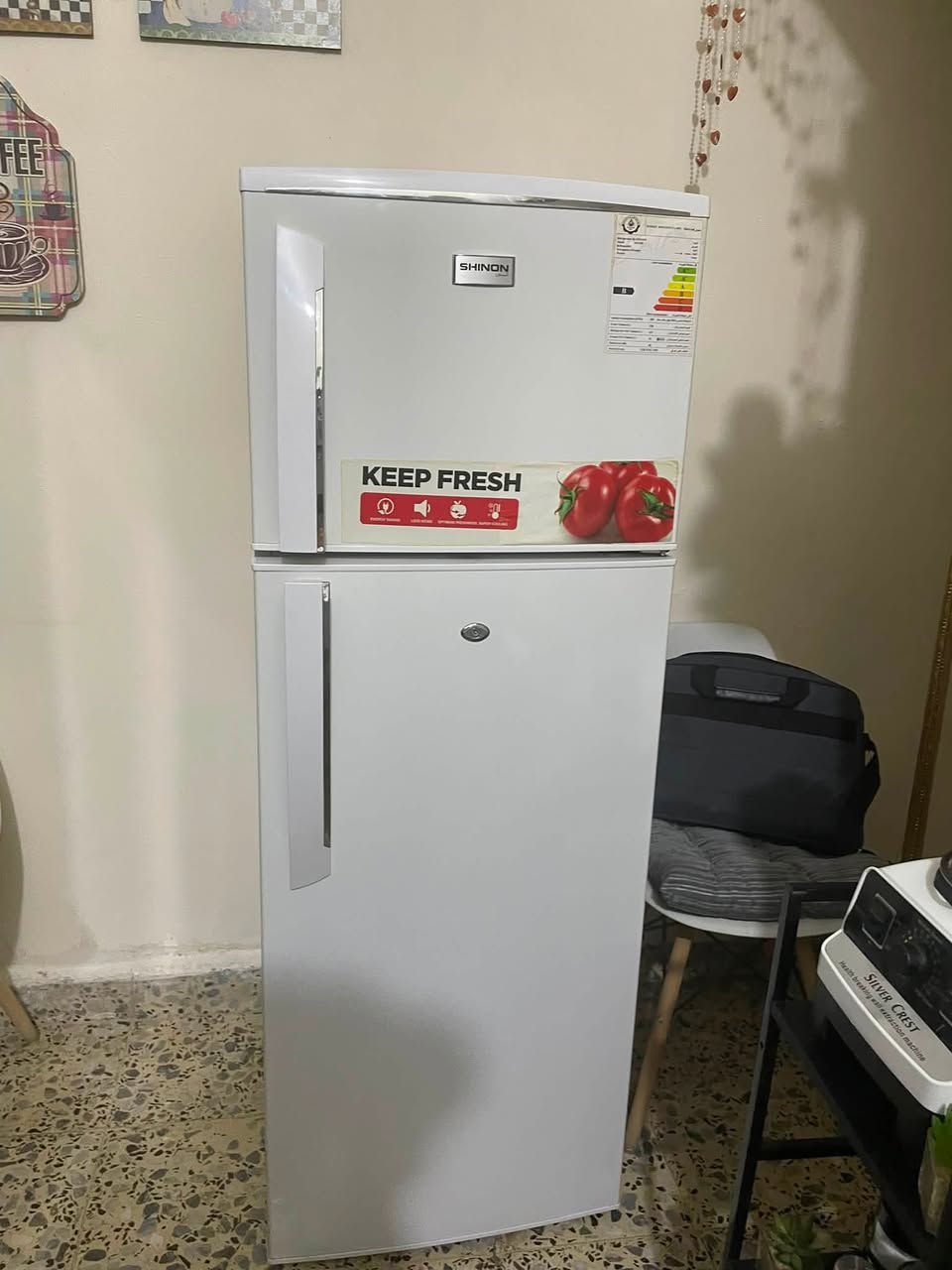 ثلاجه ماركه شينون نظيفه جدا تبريدها فول سعرها  ١٧٥  وبيها مجال  مداخله تصليح نهائياً


**إذا كنت صاحب هذا الإعلان وتريد حذفه لأي سبب، رجاءا أرسل رسالة إلى الدعم الفني**