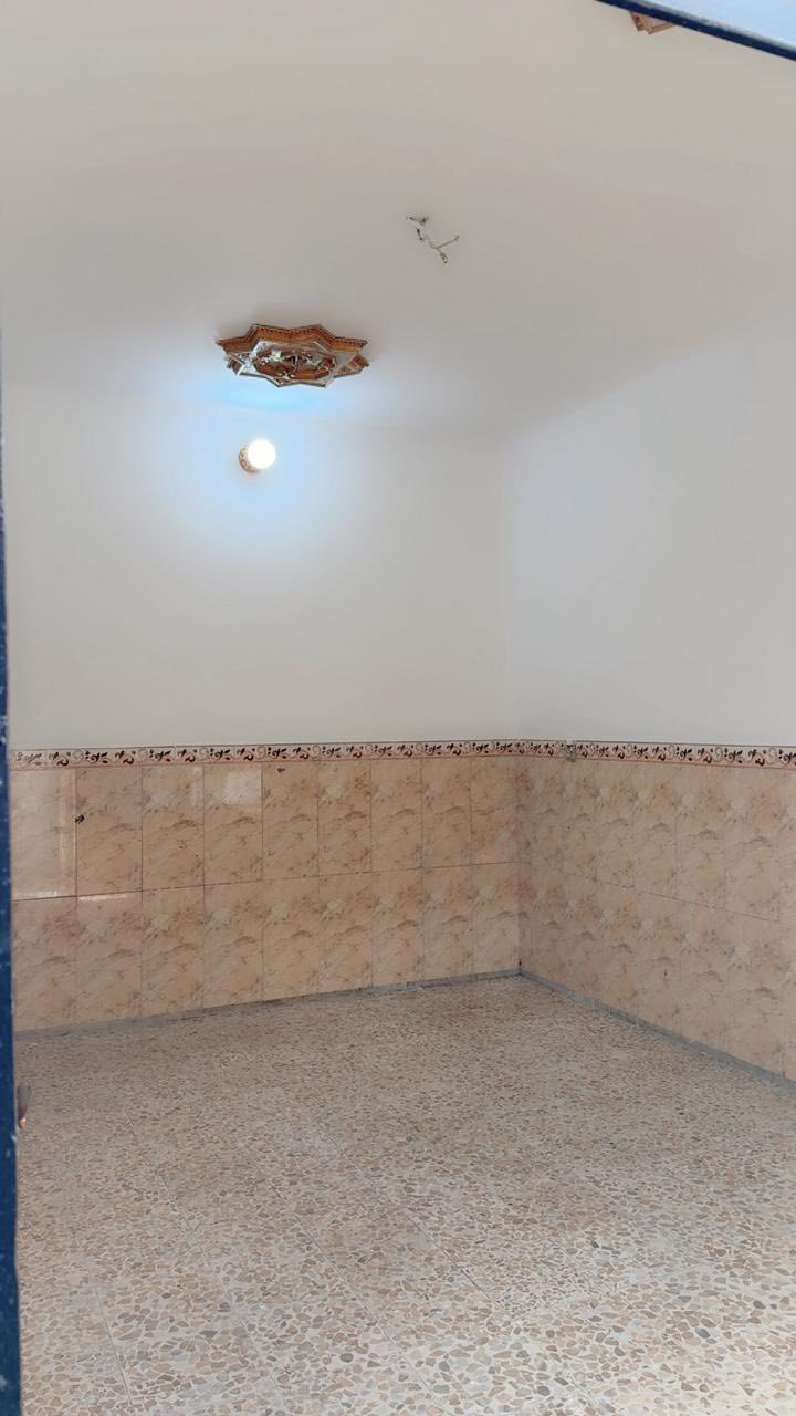 من رخصت مدير الكروب وافق اخي بيت 50 متر طابقين واجه 5 ونزال 10 بناء جديد 2020 بلساهرون على شارع عشرين سعره 59 وبي مجال وهذه رقمي ‭0770 779 6669‬
