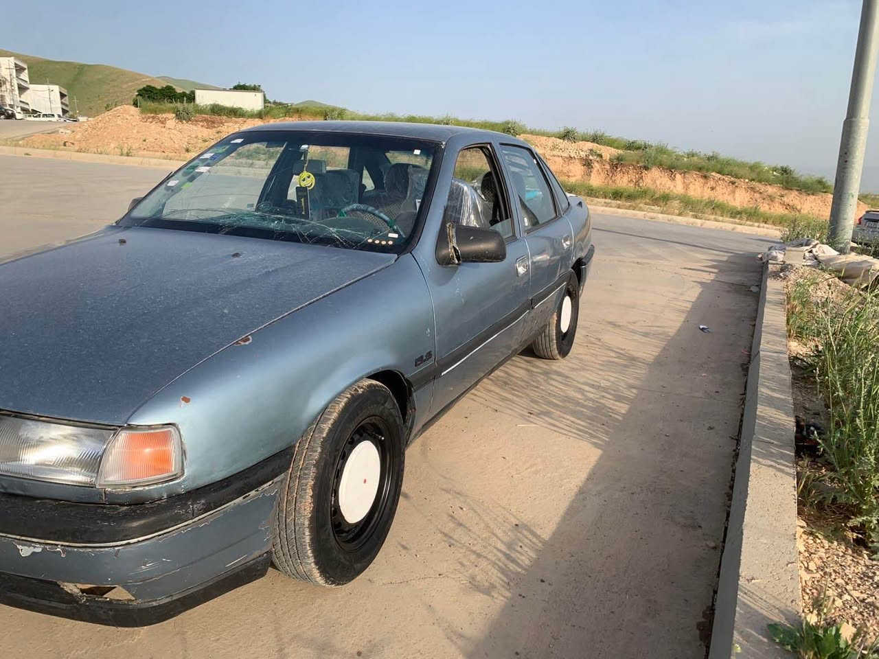 ئۆپڵ ڤیکترا بۆ فرۆشتن
مۆدێڵ ١٩٨٩ 
ئاڕمی پلاستیکی هەولێر ئاڕمو ئەوەلیات بەشەرت 
گێڕومەکینەی بەشەرت
سەیارەکە هیدەستی خۆمانە زۆر توندوتۆڵە 
کارەبای بەشەرت
نرخ ١٨ گەڵا 
*********** السليمانية, العراق
