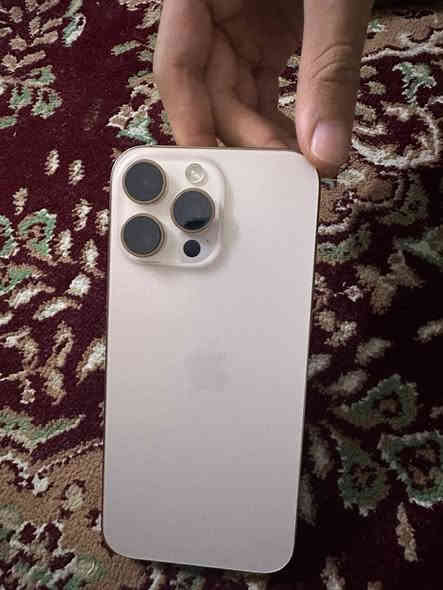 السلام عليكم للبيع آيفون ١٦ برو ماكس
جهاز شرق اوسط ضمان ماستر
بطاريته ١٠٠ مثل ما موضح بل صور جهاز نضيف شخط مابيه 
غراضه كامله 
عنواني بغداد الزعفرانيه السعر ١٤٧٥ للتواصل ***********
