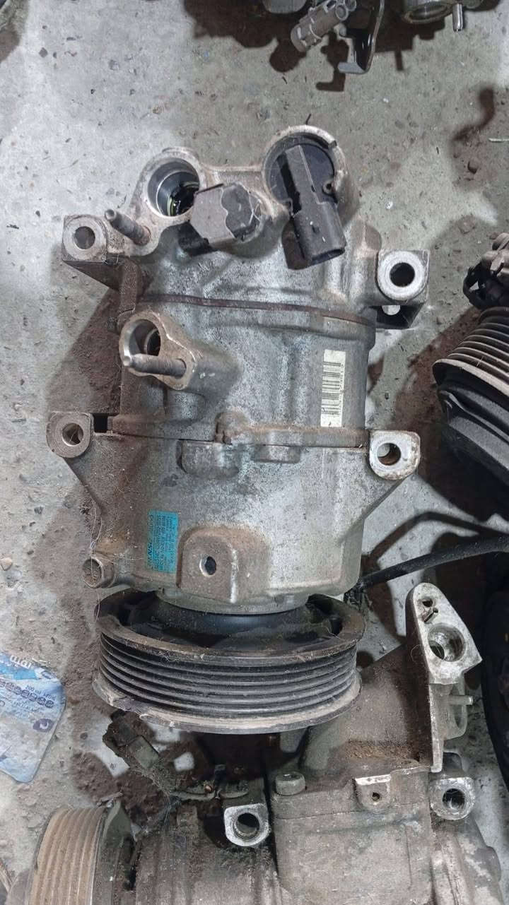 كمبريسر سوناتا ٢٠١٥ ل ٢٠١٧
جديد مال تفصيخ فتحته من كصه مال سوناتا وبعدين طلع الخلل مو بالكمبريسر مال سيارتي وما احتاجيته او الك ضمان سبوع سعر ١٣٠ مكان بابل وتوصيل موجود 

***********
