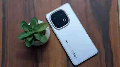 السلام عليكم جهاز IQOO 13 مستعمل نظيف جدا للبيع نسخة صينية
رام 16+16
هارد 512
معالج snap dragon 8s gen 1 elite
مقاومة ماء وغبار ip69 
شاشة QHD 144 hz 
جهاز رهيب جدا 
السعر 775 الف وبي مجال 
مكاني بغداد حي الجامعة 
***********
