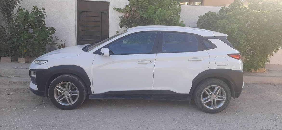 كونا ٢٠٢١..محرك دوش 2000 وارد أمريكي ضررها بسيط البنيد معدل فقط ماشية 22 الف ميل رقم واسط باسمي ..جاهزة تماما سعرها 145 ورقة بيها مجال بسيط مكانها الصويرة للإستفسار ***********..
