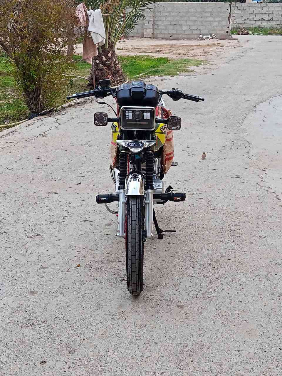 سلام عليكم دراجه للبيع تايكر موديل 25 صار لها شهر من نزلت رمبه مكاني ديالى كنعان هذام رقمي***********
