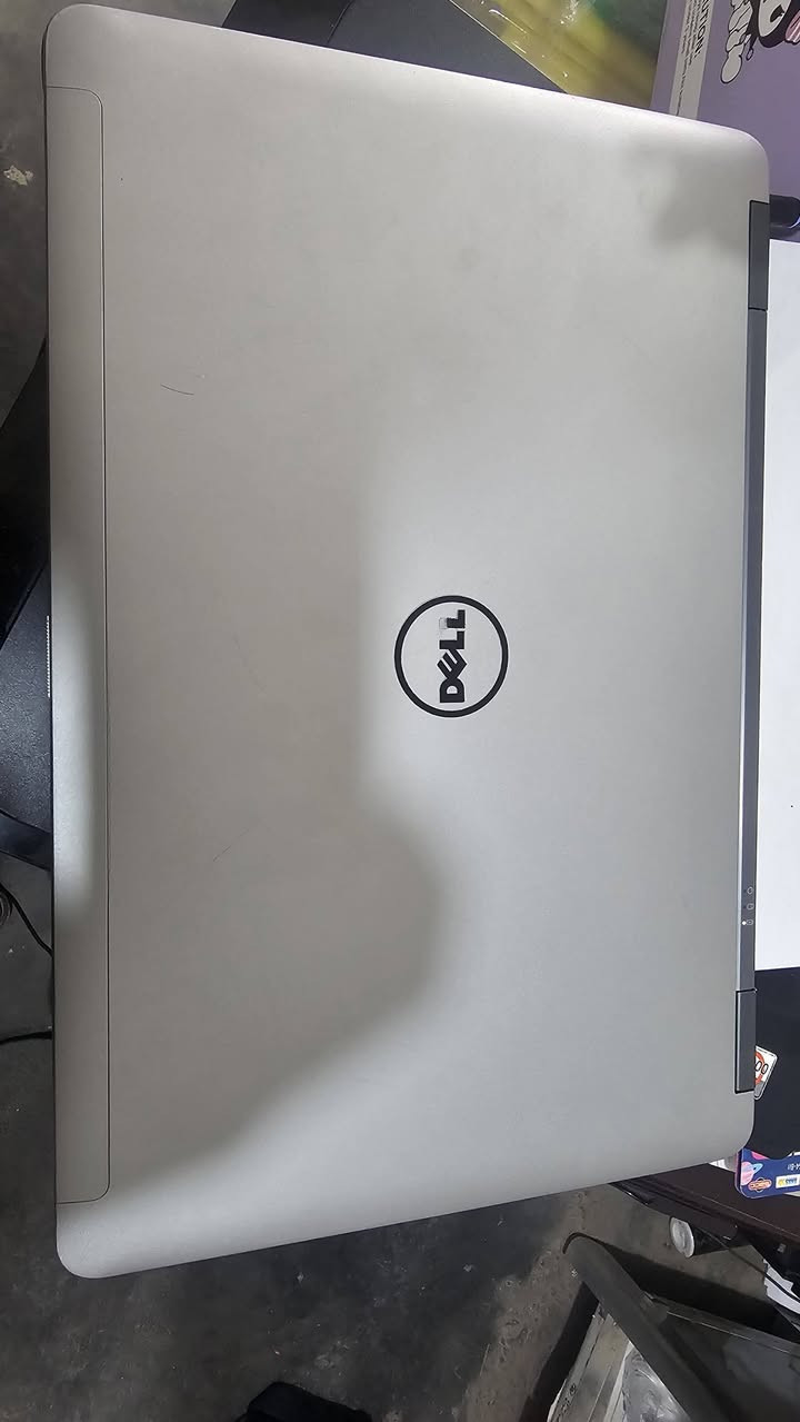 يتوفر لابتوب نوع DELL للبيع التفاصيل موضحه في الصور


**إذا كنت صاحب هذا الإعلان وتريد حذفه لأي سبب، رجاءا أرسل رسالة إلى الدعم الفني**